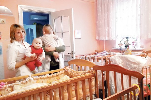 Без семьи: судьба ребенка от Майдана до Майдана