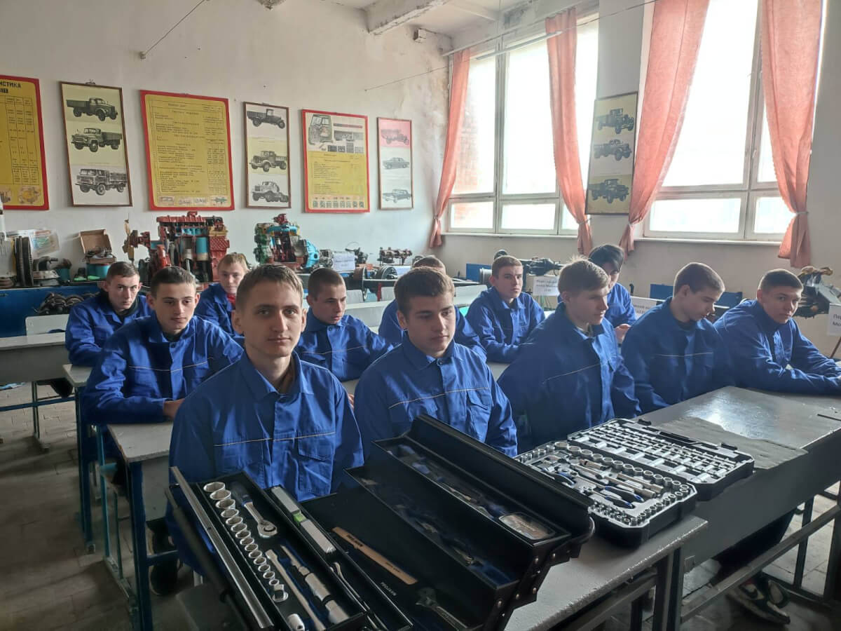Звіт по проєкту “Успішний старт” за 2023/2024 навчальний рік (english version below)